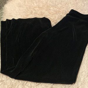 🖤🖤 NWT wide leg bottoms